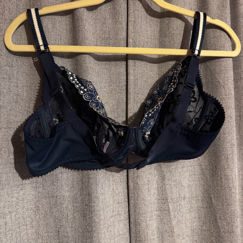 Maison Lejaby 38D Navy Blue Embroidered Lace Bra Sheer Floral Underwire Made in - Picture 4 of 6